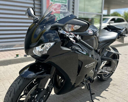 Чорний Хонда CBR 1000RR, об'ємом двигуна 1 л та пробігом 50 тис. км за 8700 $, фото 9 на Automoto.ua