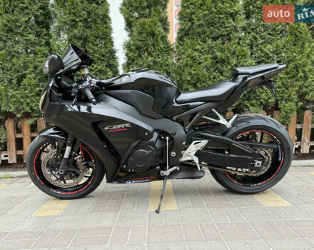 Чорний Хонда CBR 1000RR, об'ємом двигуна 1 л та пробігом 54 тис. км за 13500 $, фото 3 на Automoto.ua