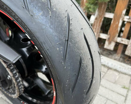 Чорний Хонда CBR 1000RR, об'ємом двигуна 1 л та пробігом 54 тис. км за 13500 $, фото 9 на Automoto.ua