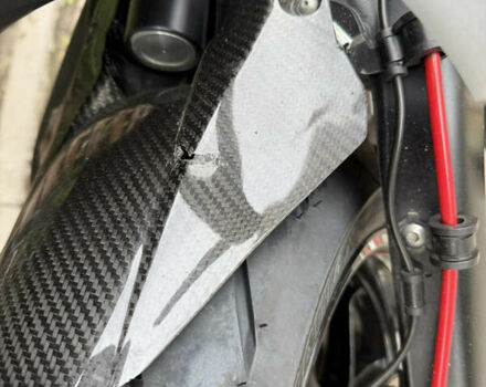 Чорний Хонда CBR 1000RR, об'ємом двигуна 1 л та пробігом 54 тис. км за 13500 $, фото 11 на Automoto.ua