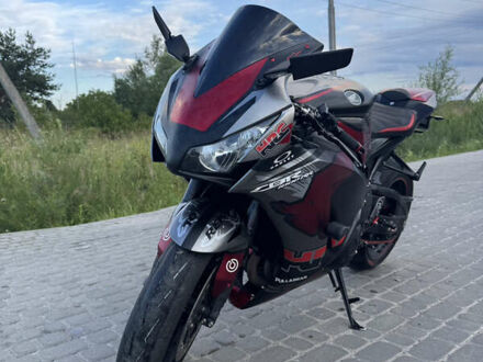 Чорний Хонда CBR 1000RR, об'ємом двигуна 1 л та пробігом 42 тис. км за 11500 $, фото 1 на Automoto.ua