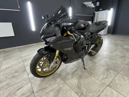 Черный Хонда CBR 1000RR, объемом двигателя 1 л и пробегом 25 тыс. км за 16500 $, фото 1 на Automoto.ua