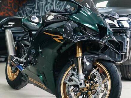 Хонда CBR 1000RR 2022 у Києві на Automoto.ua Чорний Хонда CBR 1000RR, об'ємом двигуна 1 л та пробігом 5 тис. км за 35000 $, фото 1 на Automoto.ua