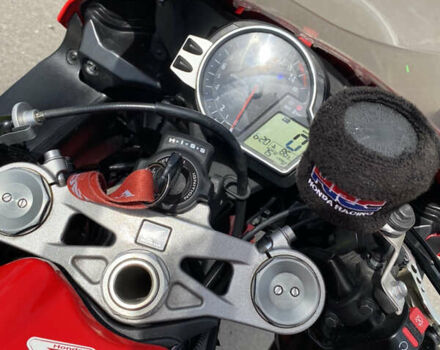 Красный Хонда CBR 1000RR, объемом двигателя 1 л и пробегом 58 тыс. км за 8300 $, фото 5 на Automoto.ua