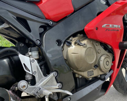 Красный Хонда CBR 1000RR, объемом двигателя 1 л и пробегом 58 тыс. км за 8300 $, фото 4 на Automoto.ua