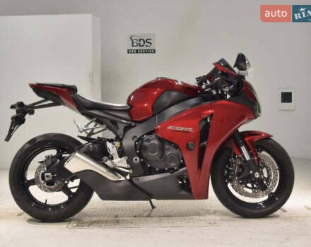Червоний Хонда CBR 1000RR, об'ємом двигуна 1 л та пробігом 18 тис. км за 8800 $, фото 1 на Automoto.ua
