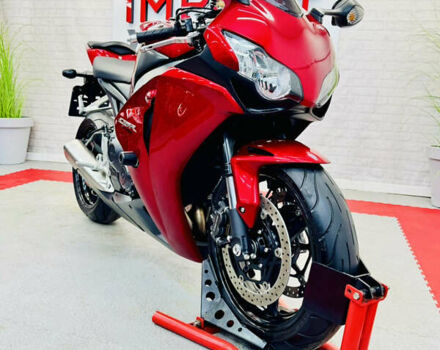 Червоний Хонда CBR 1000RR, об'ємом двигуна 1 л та пробігом 18 тис. км за 9000 $, фото 4 на Automoto.ua