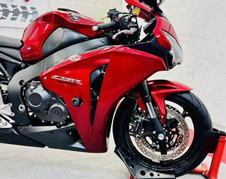 Червоний Хонда CBR 1000RR, об'ємом двигуна 1 л та пробігом 18 тис. км за 9000 $, фото 28 на Automoto.ua