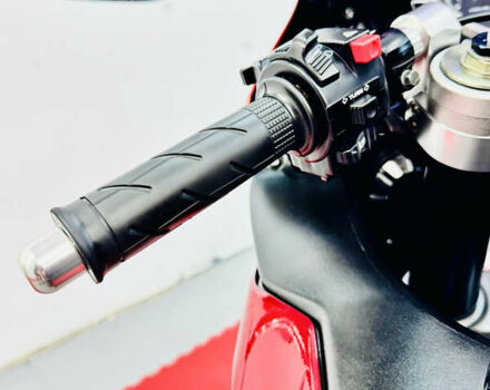 Червоний Хонда CBR 1000RR, об'ємом двигуна 1 л та пробігом 18 тис. км за 9000 $, фото 22 на Automoto.ua
