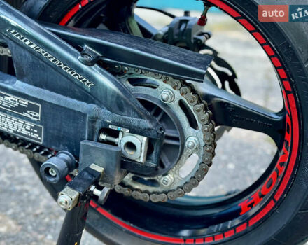 Красный Хонда CBR 1000RR, объемом двигателя 0.99 л и пробегом 42 тыс. км за 9900 $, фото 24 на Automoto.ua