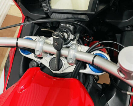 Червоний Хонда CBR 1000RR, об'ємом двигуна 1 л та пробігом 36 тис. км за 12200 $, фото 6 на Automoto.ua