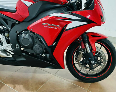 Червоний Хонда CBR 1000RR, об'ємом двигуна 1 л та пробігом 36 тис. км за 12200 $, фото 34 на Automoto.ua