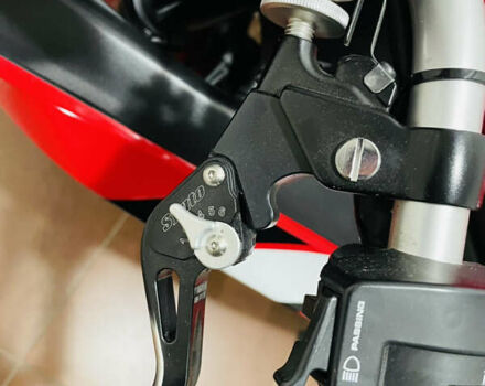 Червоний Хонда CBR 1000RR, об'ємом двигуна 1 л та пробігом 36 тис. км за 12200 $, фото 19 на Automoto.ua