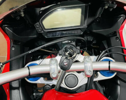 Червоний Хонда CBR 1000RR, об'ємом двигуна 1 л та пробігом 36 тис. км за 12200 $, фото 14 на Automoto.ua