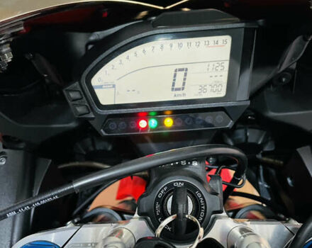 Червоний Хонда CBR 1000RR, об'ємом двигуна 1 л та пробігом 36 тис. км за 12200 $, фото 20 на Automoto.ua