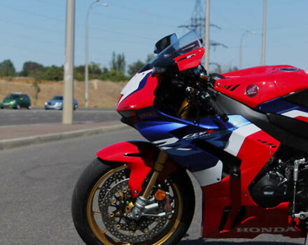 Красный Хонда CBR 1000RR, объемом двигателя 0 л и пробегом 2 тыс. км за 28300 $, фото 6 на Automoto.ua