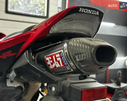 Хонда CBR 1000RR, об'ємом двигуна 1 л та пробігом 27 тис. км за 8799 $, фото 12 на Automoto.ua