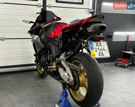 Хонда CBR 1000RR, об'ємом двигуна 1 л та пробігом 27 тис. км за 8799 $, фото 11 на Automoto.ua