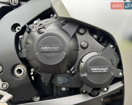 Хонда CBR 1000RR, объемом двигателя 1 л и пробегом 55 тыс. км за 8900 $, фото 9 на Automoto.ua