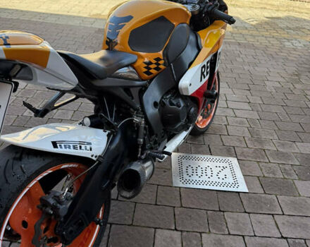 Хонда CBR 1000RR, объемом двигателя 1 л и пробегом 30 тыс. км за 10300 $, фото 8 на Automoto.ua