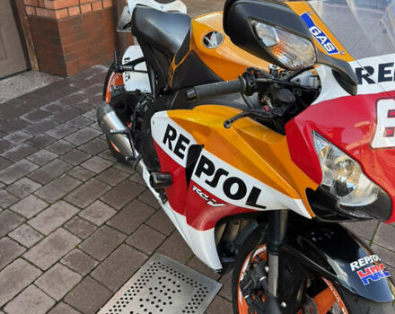 Хонда CBR 1000RR, объемом двигателя 1 л и пробегом 30 тыс. км за 10300 $, фото 7 на Automoto.ua
