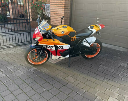 Хонда CBR 1000RR, объемом двигателя 1 л и пробегом 30 тыс. км за 10300 $, фото 1 на Automoto.ua
