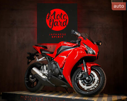 Хонда CBR 1000RR, объемом двигателя 1 л и пробегом 3 тыс. км за 12000 $, фото 3 на Automoto.ua