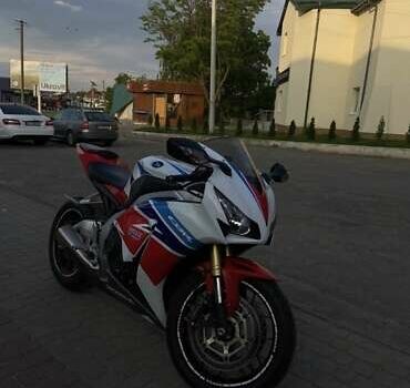 Хонда CBR 1000RR, об'ємом двигуна 0 л та пробігом 32 тис. км за 4150 $, фото 7 на Automoto.ua