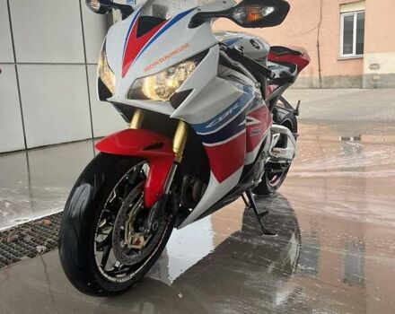 Хонда CBR 1000RR, об'ємом двигуна 0 л та пробігом 32 тис. км за 4150 $, фото 8 на Automoto.ua