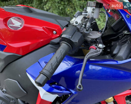 Хонда CBR 1000RR, объемом двигателя 0 л и пробегом 25 тыс. км за 17500 $, фото 13 на Automoto.ua
