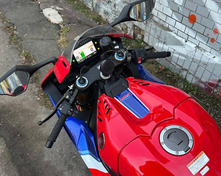 Хонда CBR 1000RR, объемом двигателя 0 л и пробегом 6 тыс. км за 27500 $, фото 7 на Automoto.ua