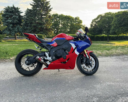Хонда CBR 1000RR, объемом двигателя 0 л и пробегом 25 тыс. км за 17500 $, фото 1 на Automoto.ua