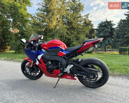 Хонда CBR 1000RR, объемом двигателя 0 л и пробегом 25 тыс. км за 17500 $, фото 7 на Automoto.ua