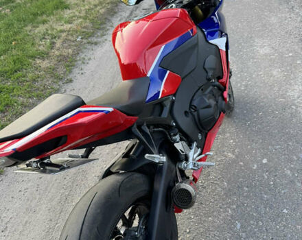 Хонда CBR 1000RR, объемом двигателя 0 л и пробегом 25 тыс. км за 17500 $, фото 3 на Automoto.ua