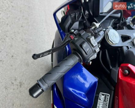 Хонда CBR 1000RR, объемом двигателя 0 л и пробегом 25 тыс. км за 17500 $, фото 9 на Automoto.ua