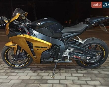 Желтый Хонда CBR 1000RR, объемом двигателя 1 л и пробегом 32 тыс. км за 7750 $, фото 21 на Automoto.ua
