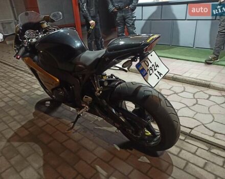 Желтый Хонда CBR 1000RR, объемом двигателя 1 л и пробегом 32 тыс. км за 7750 $, фото 9 на Automoto.ua