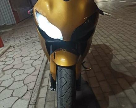 Желтый Хонда CBR 1000RR, объемом двигателя 1 л и пробегом 32 тыс. км за 7750 $, фото 16 на Automoto.ua