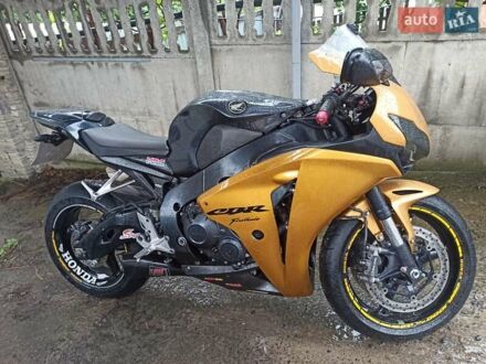 Хонда CBR 1000RR 2008 в Хмельницком на Automoto.ua Желтый Хонда CBR 1000RR, объемом двигателя 1 л и пробегом 32 тыс. км за 7700 $, фото 1 на Automoto.ua