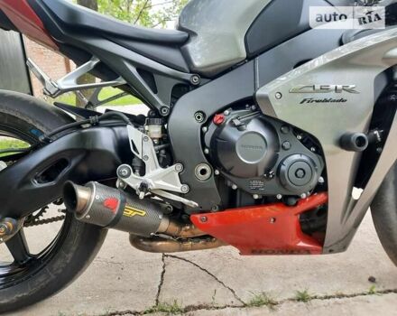 Сірий Хонда CBR 1000RR, об'ємом двигуна 0 л та пробігом 32 тис. км за 8800 $, фото 12 на Automoto.ua