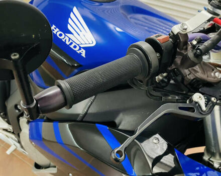 Синій Хонда CBR 1000RR, об'ємом двигуна 1 л та пробігом 49 тис. км за 8800 $, фото 11 на Automoto.ua