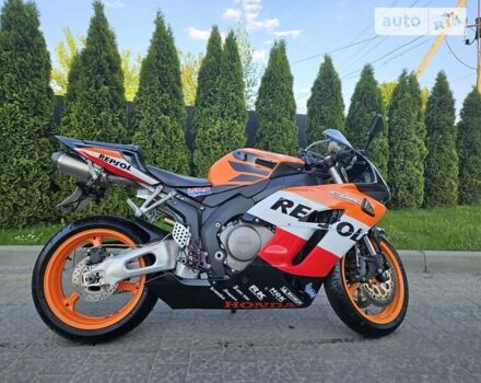 Оранжевый Хонда CBR 1000RR, объемом двигателя 1 л и пробегом 27 тыс. км за 5999 $, фото 2 на Automoto.ua