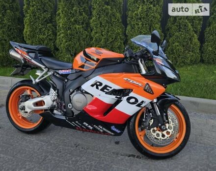 Оранжевый Хонда CBR 1000RR, объемом двигателя 1 л и пробегом 27 тыс. км за 5999 $, фото 6 на Automoto.ua