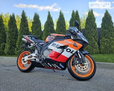 Оранжевый Хонда CBR 1000RR, объемом двигателя 1 л и пробегом 27 тыс. км за 5999 $, фото 5 на Automoto.ua