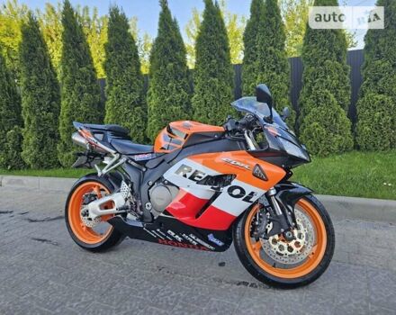 Оранжевый Хонда CBR 1000RR, объемом двигателя 1 л и пробегом 27 тыс. км за 5999 $, фото 4 на Automoto.ua