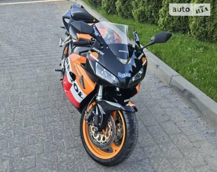 Оранжевый Хонда CBR 1000RR, объемом двигателя 1 л и пробегом 27 тыс. км за 5999 $, фото 9 на Automoto.ua