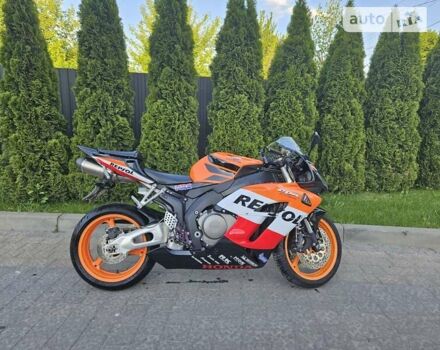 Оранжевый Хонда CBR 1000RR, объемом двигателя 1 л и пробегом 27 тыс. км за 5999 $, фото 1 на Automoto.ua