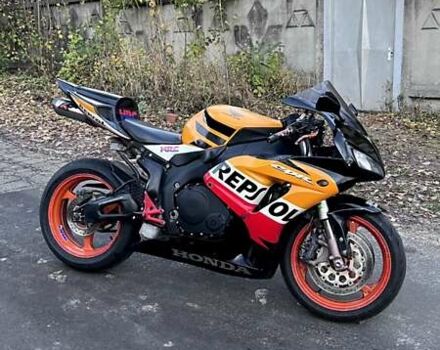 Оранжевый Хонда CBR 1000RR, объемом двигателя 1 л и пробегом 47 тыс. км за 7500 $, фото 2 на Automoto.ua