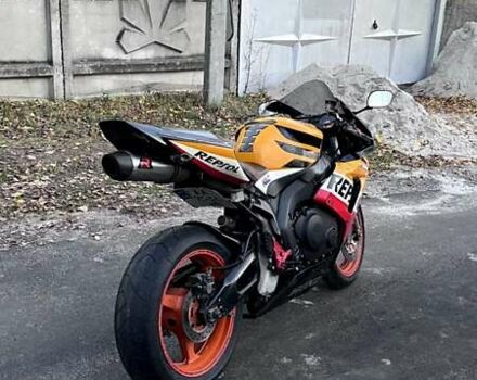 Оранжевый Хонда CBR 1000RR, объемом двигателя 1 л и пробегом 47 тыс. км за 7500 $, фото 4 на Automoto.ua