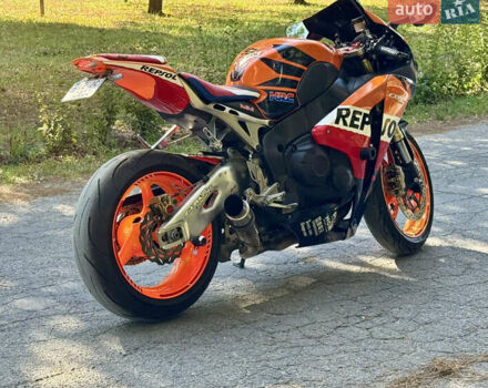 Оранжевый Хонда CBR 1000RR, объемом двигателя 1 л и пробегом 29 тыс. км за 8500 $, фото 9 на Automoto.ua